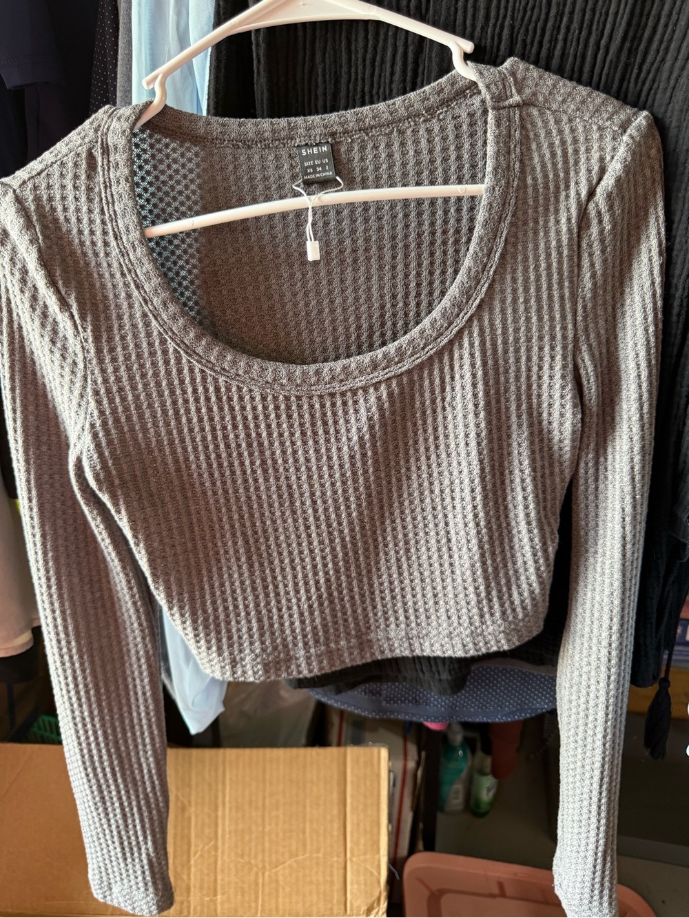 SHEIN Gray Waffle-Knit Long Sleeve Cropped Top